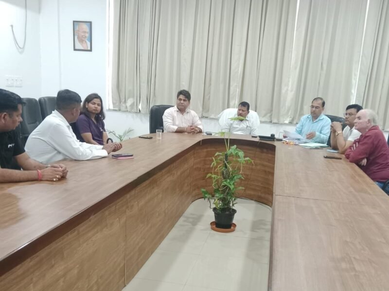 GNIDA officials and representatives during a Greater Noida meeting on community-dog feeding points